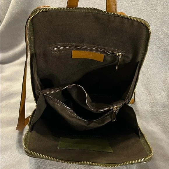 Divina Firenze Green and Tan Leather Backpack with Gold Toned Hardware - Picture 7 of 9